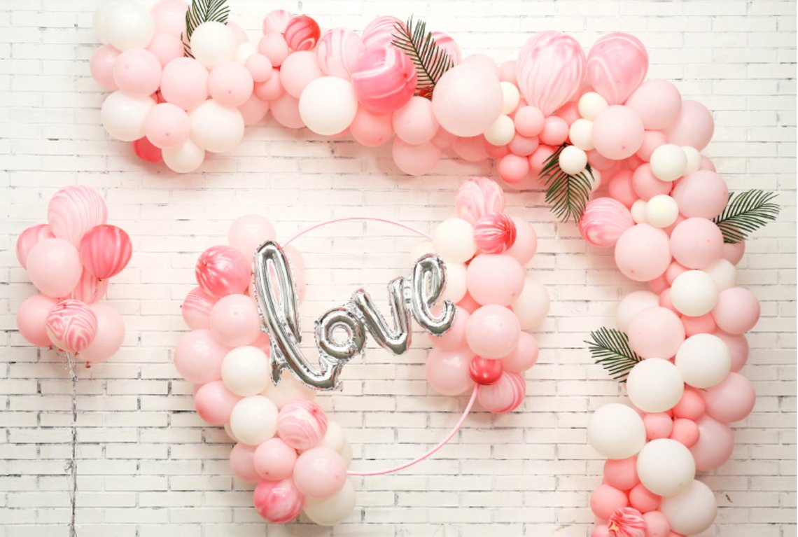 How to make a fancy balloon garland or balloon arch