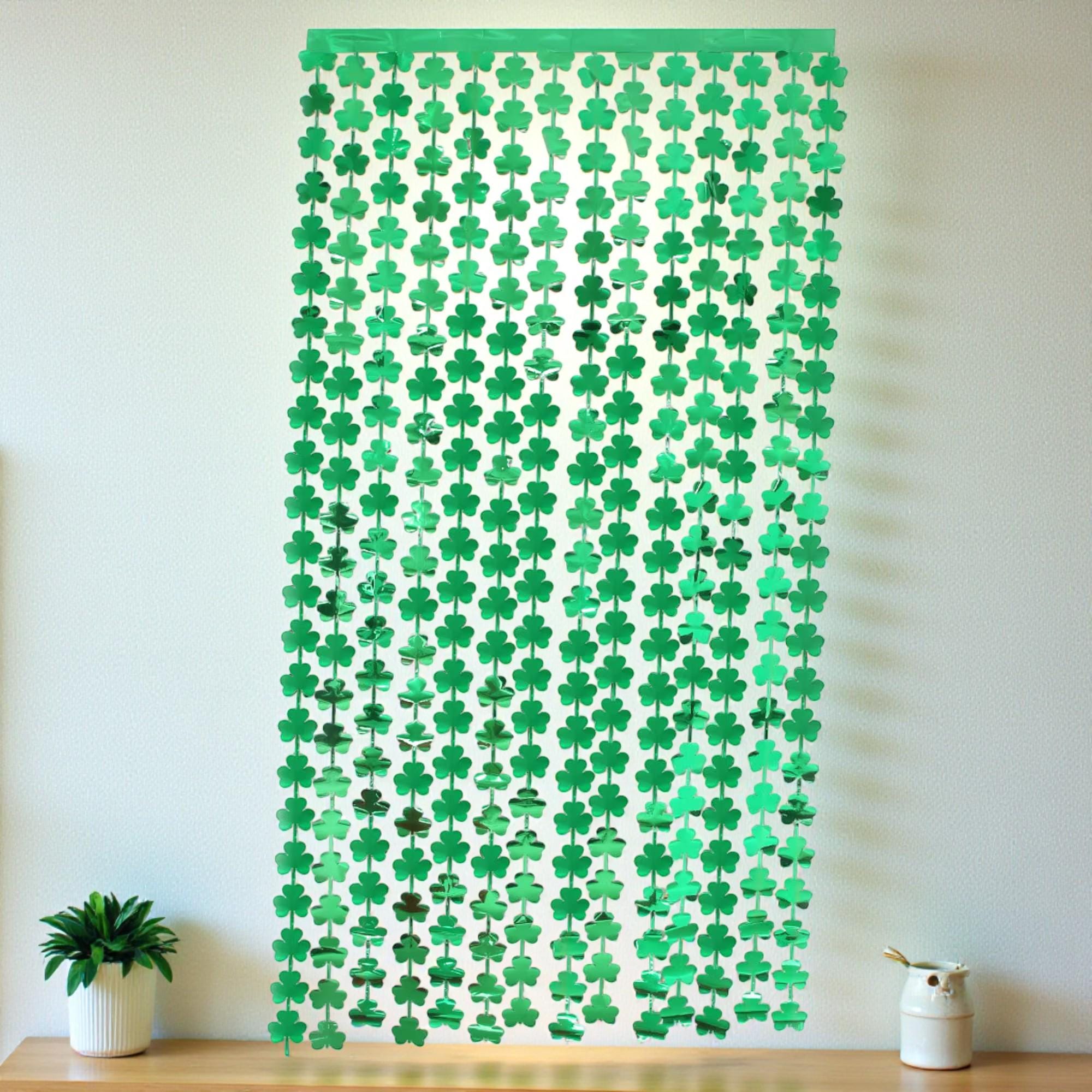 Clover St Patricks Day Streamer: Fringe Curtain Backdrop
