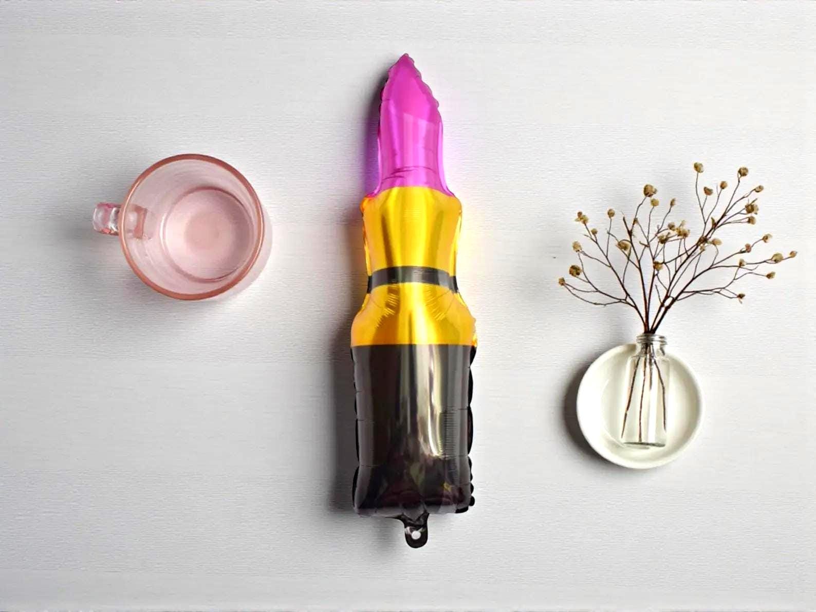 Red Lips 34‘’ Lipstick 32'' Balloon Kit: Valentine Galentine Kiss Makeup Fun Fashion Decor