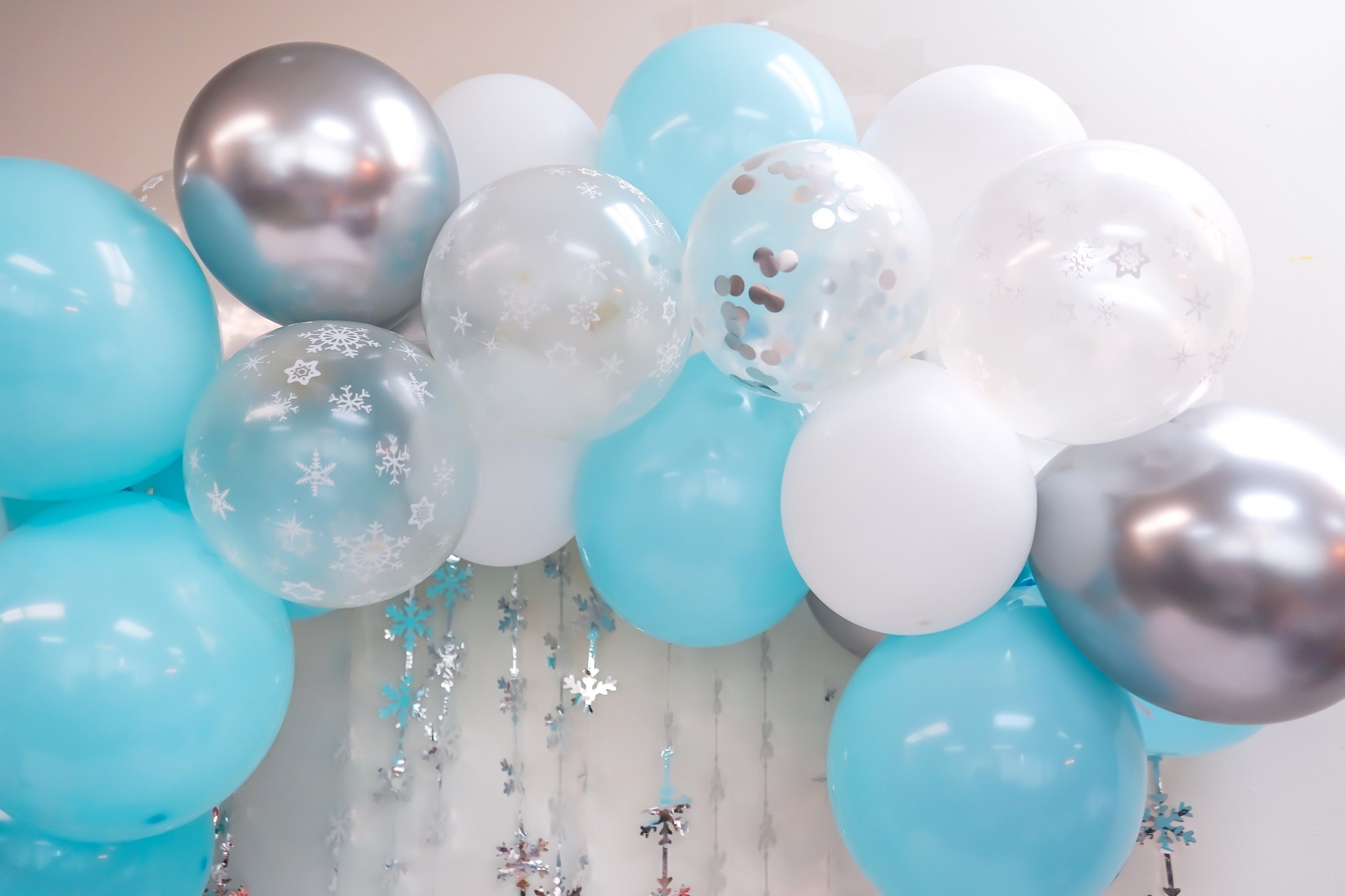 Winter Onederland Birthday, Baby Shower Balloon Arch kit | Blue Winter Wonderland Birthday | Winter Baby Shower Gender Reveal